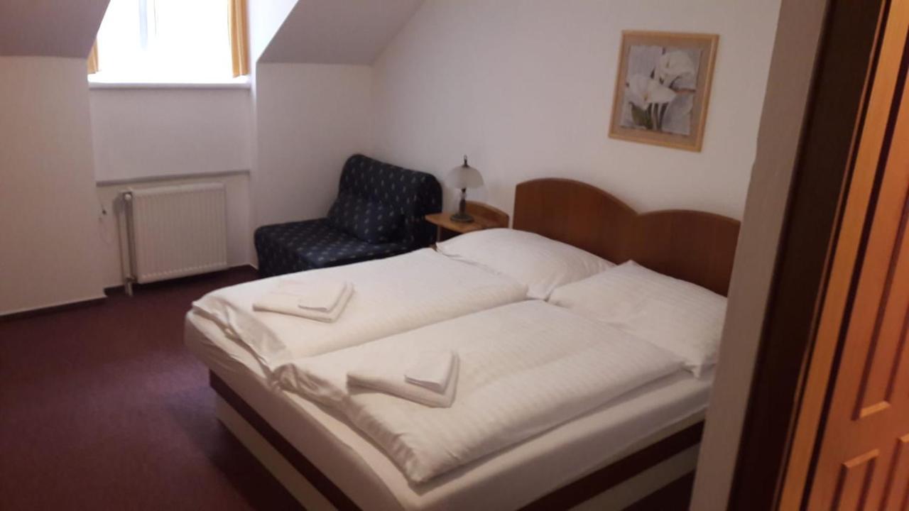 Zamecky Hotel Nachod Ngoại thất bức ảnh