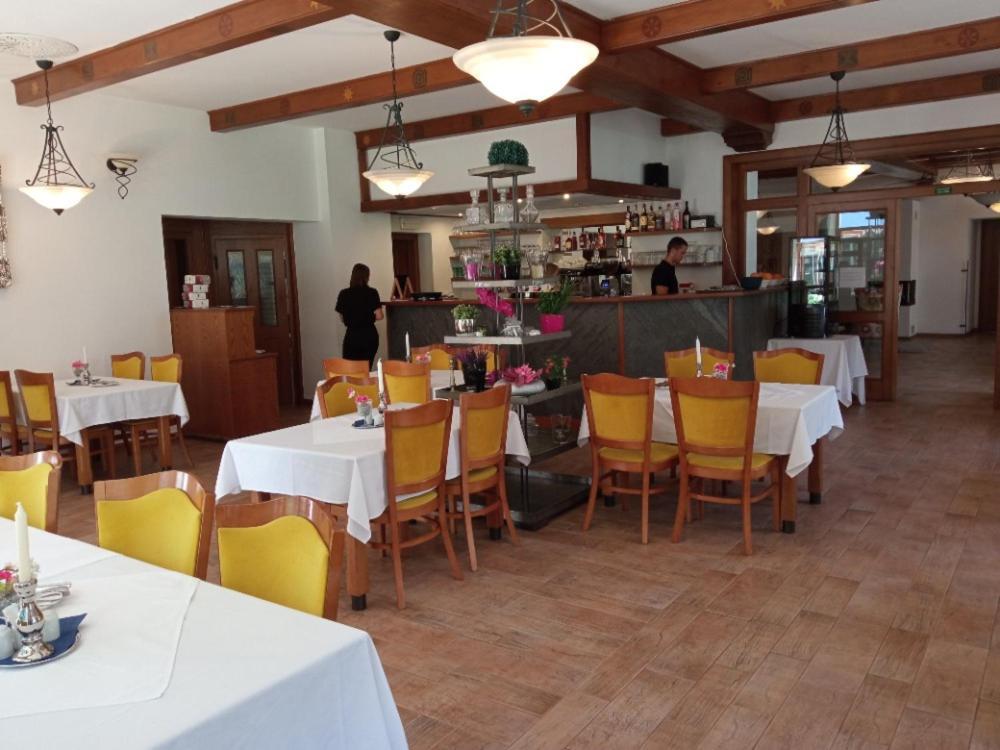 Zamecky Hotel Nachod Ngoại thất bức ảnh